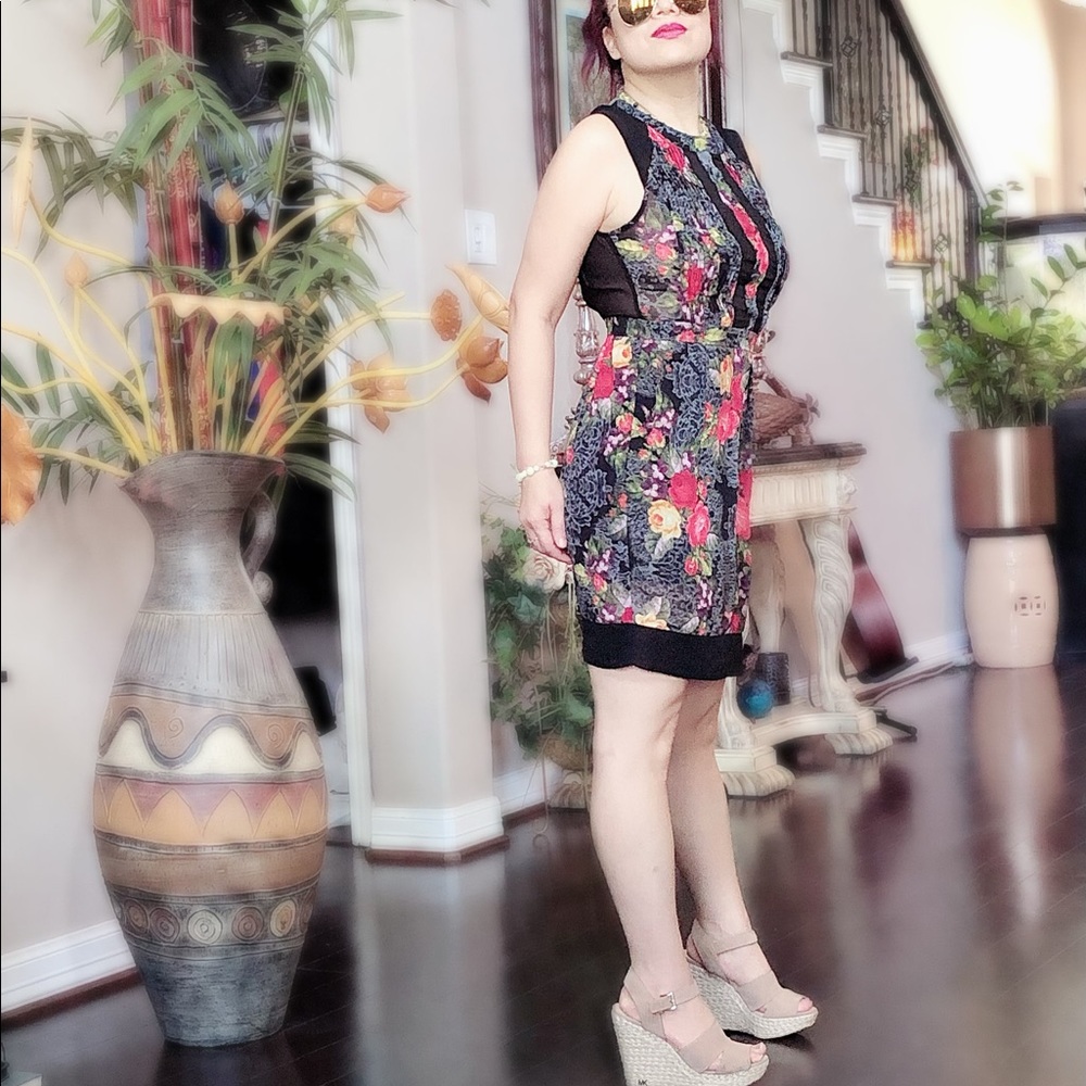 ASTR cutout back floral dress 👗